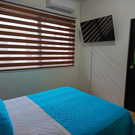 Teresita'S House Suites Con Cocina Privada Puerto Baquerizo Moreno Exterior photo