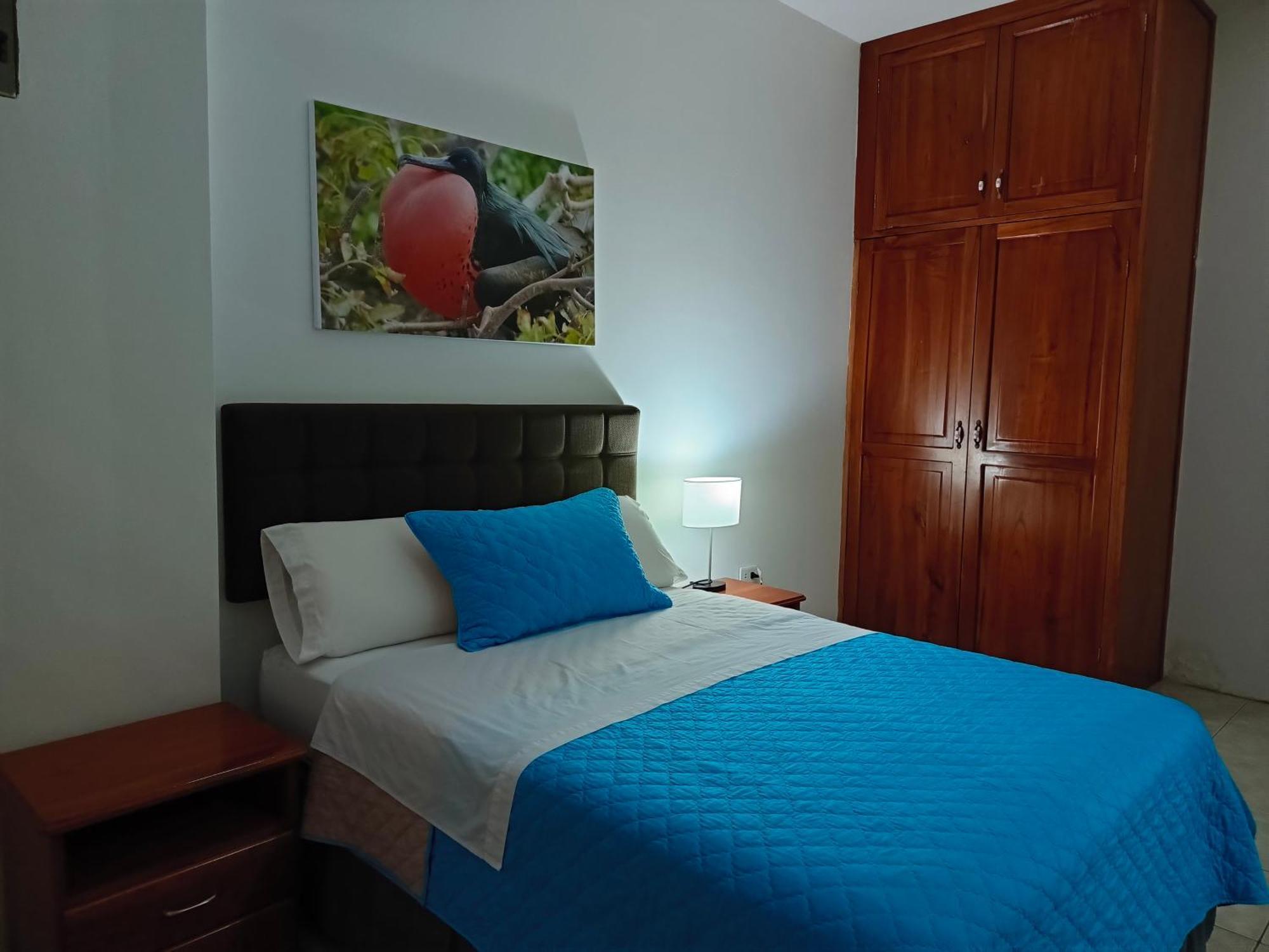 Teresita'S House Suites Con Cocina Privada Puerto Baquerizo Moreno Exterior photo