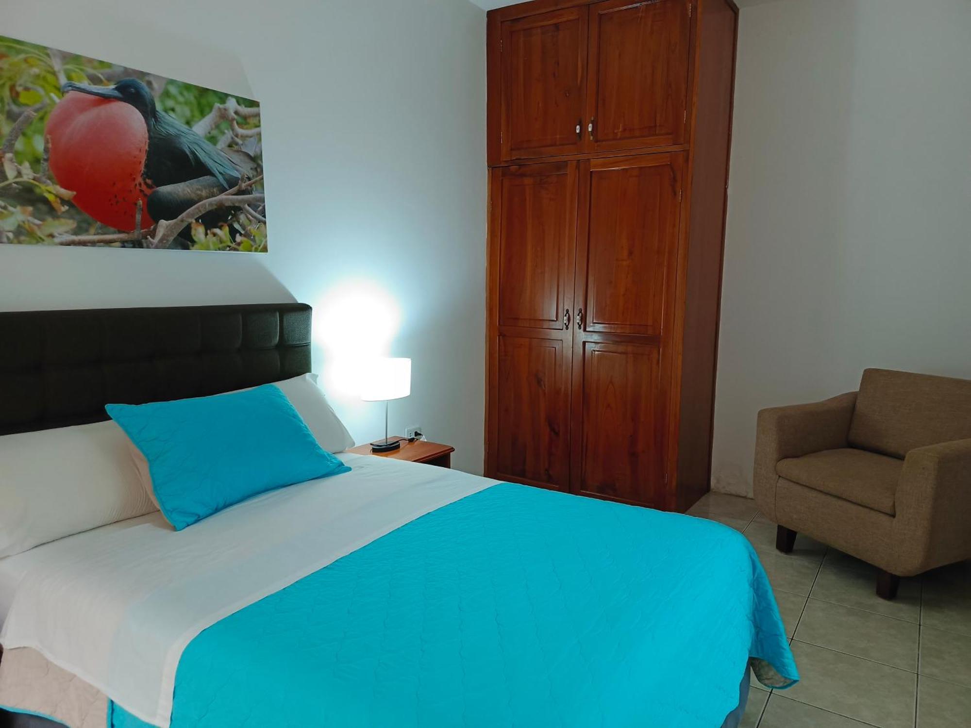 Teresita'S House Suites Con Cocina Privada Puerto Baquerizo Moreno Exterior photo