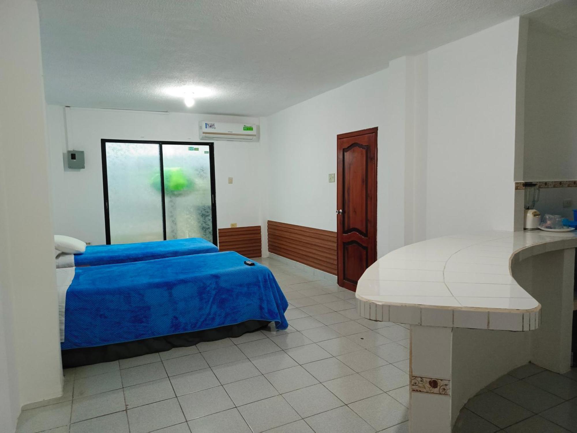 Teresita'S House Suites Con Cocina Privada Puerto Baquerizo Moreno Exterior photo